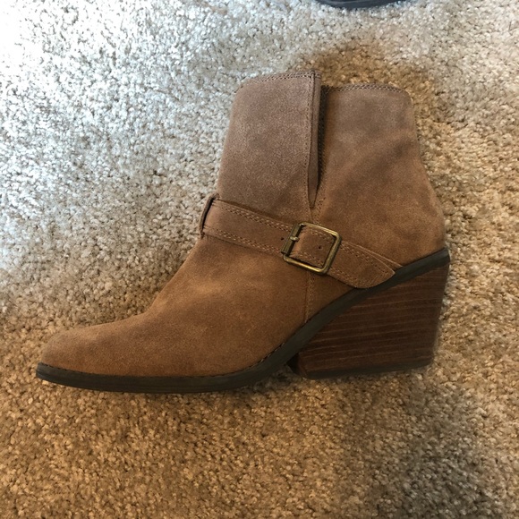 Very Volatile Booties - Picture 2 of 5